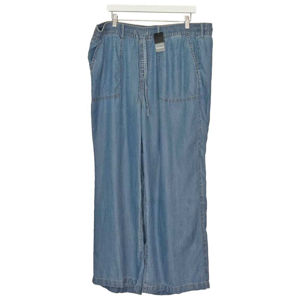 Torrid Blue Chambray High Rise Pull-On Lightweight Jeans - Size 18-20 - NWT - Picture 2 of 6
